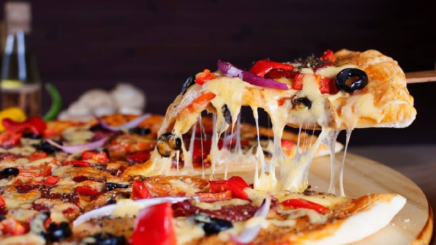 Pizza - Một trong những món ăn đặc sản trong ẩm thực của người Mỹ
