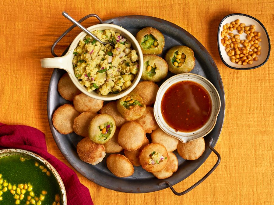Pani Puri là tên gọi của món bánh cực kỳ nổi tiếng ở Ấn Độ