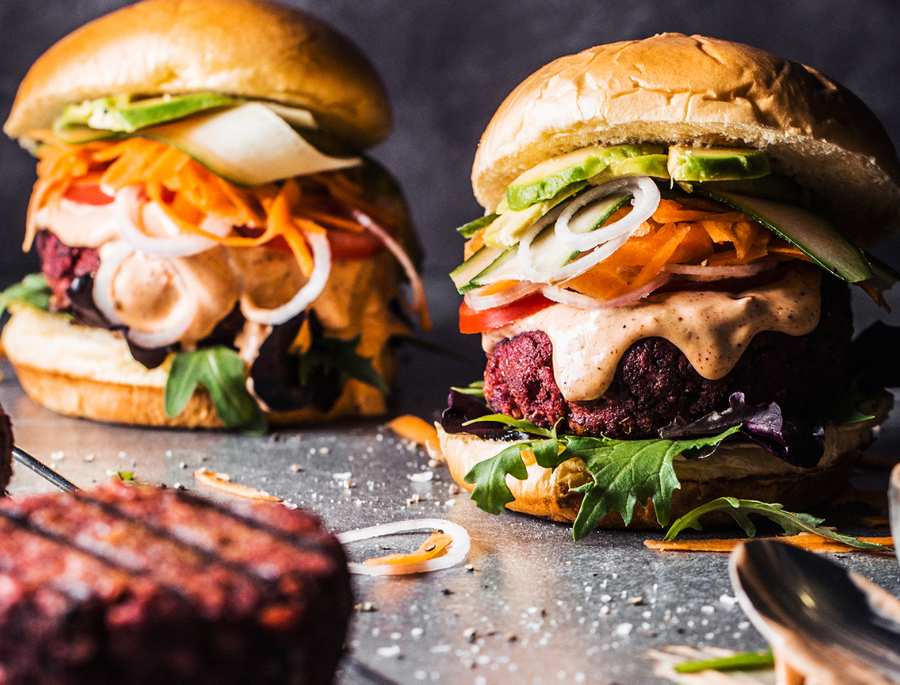 Hamburger củ dền là một món ăn quen thuộc tại Khu Phố Cổ The Rocks