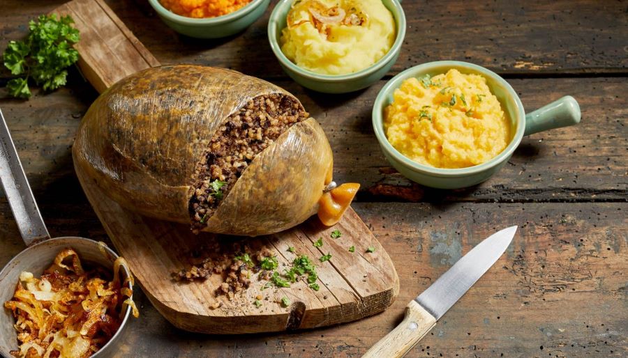Haggis được mệnh danh là “quốc ẩm” trong văn hóa ẩm thực Scotland