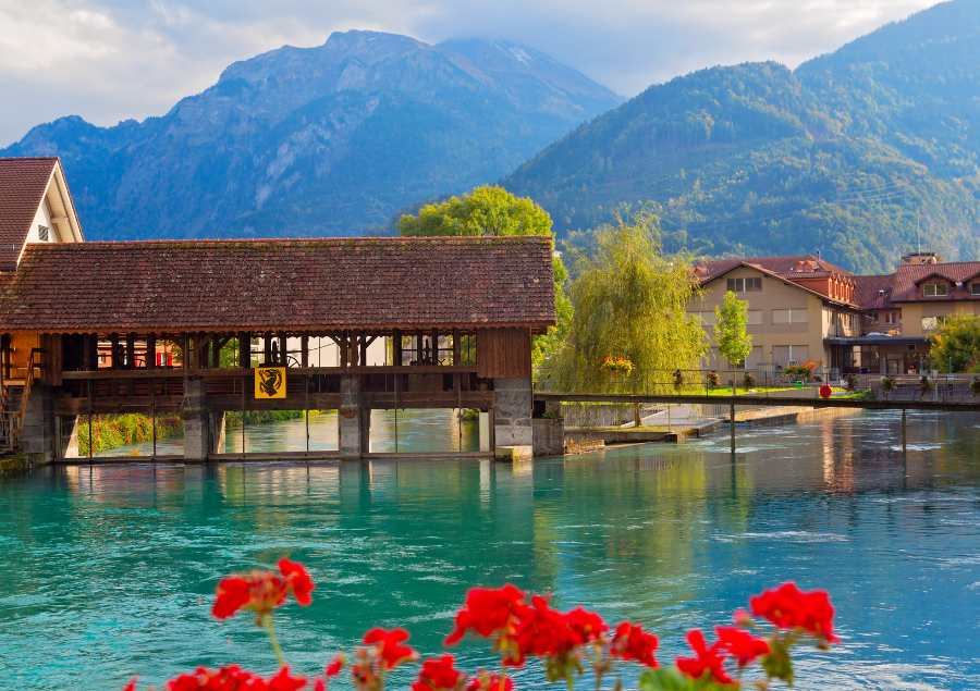 Đô thị Interlaken có diện tích khá khiêm tốn, nhưng lại vô cùng đẹp với khung cảnh mỹ miều