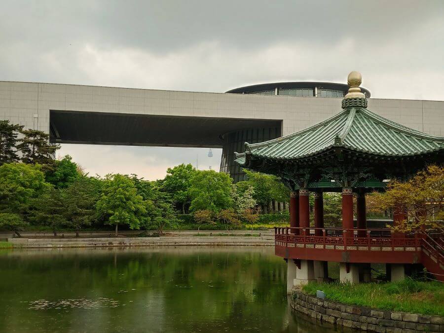 Bảo tàng Quốc gia sẽ là một nơi mà bạn nhất định không được bỏ qua khi đi du lịch Hàn Quốc