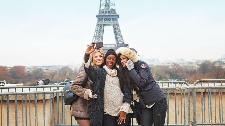 Du khách có thể tận dụng những địa điểm tham quan không mất phí vào cổng để tiết kiệm chi phí 