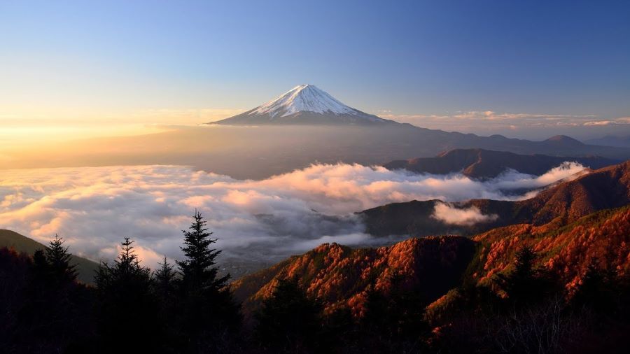 Núi Phú Sĩ nổi tiếng là ngọn núi cao nhất tại Nhật Bản