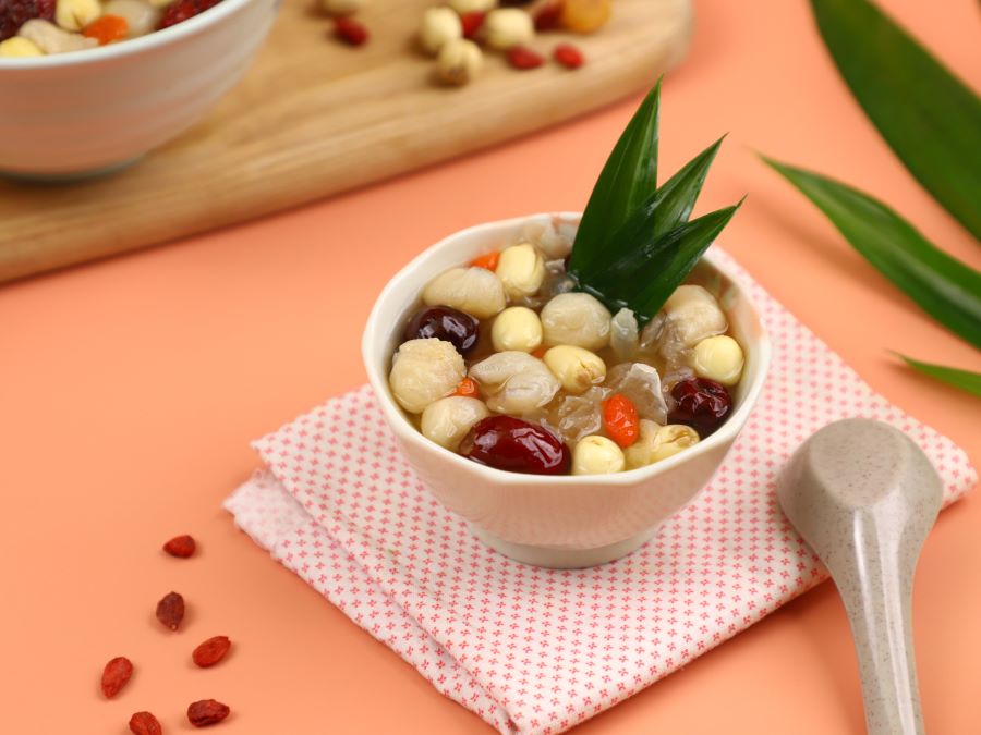 Chè long nhãn hạt sen cực kỳ giàu dinh dưỡng, giúp cải thiện chứng mất ngủ hiệu quả,... 