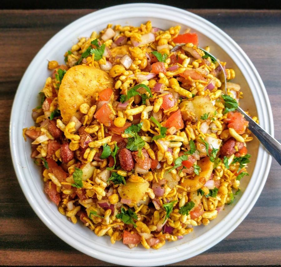 Bhel puri - Nổi tiếng là món ăn mới lạ kích thích vị giác và vô cùng hấp dẫn tại Ấn Độ