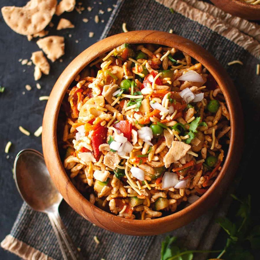 Thưởng thức món Bhel Puri nổi tiếng của người Ấn