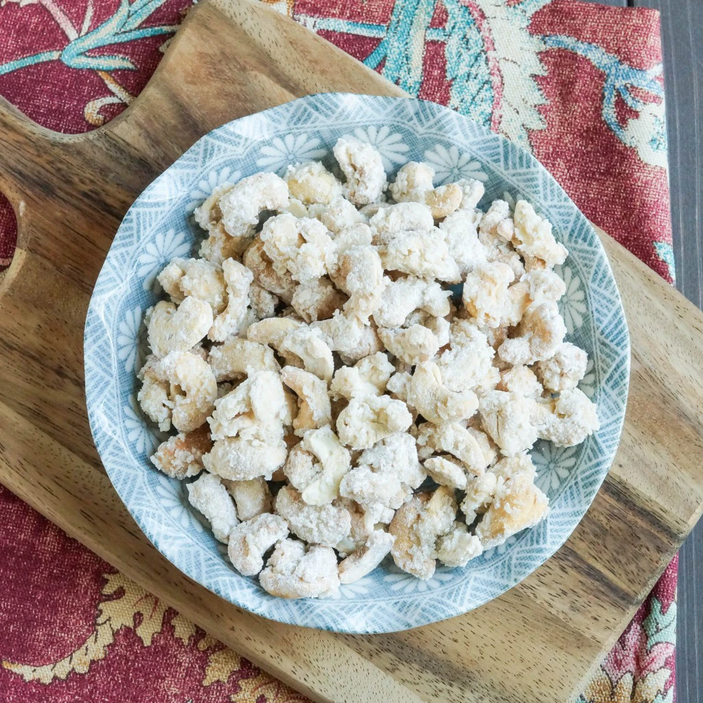 Với vị cay nồng của gừng quyện cùng vị ngọt thanh của đường, hứa hẹn mang đến cho bạn trải nghiệm ẩm thực khó quên