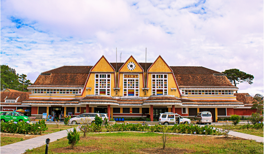 Ga Đà Lạt với khung cảnh ấn tượng