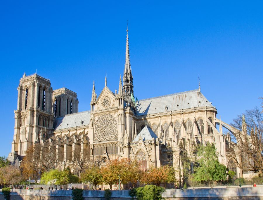 Nhà thờ Đức Bà Paris - Một biểu tượng du lịch trường tồn của nước Pháp
