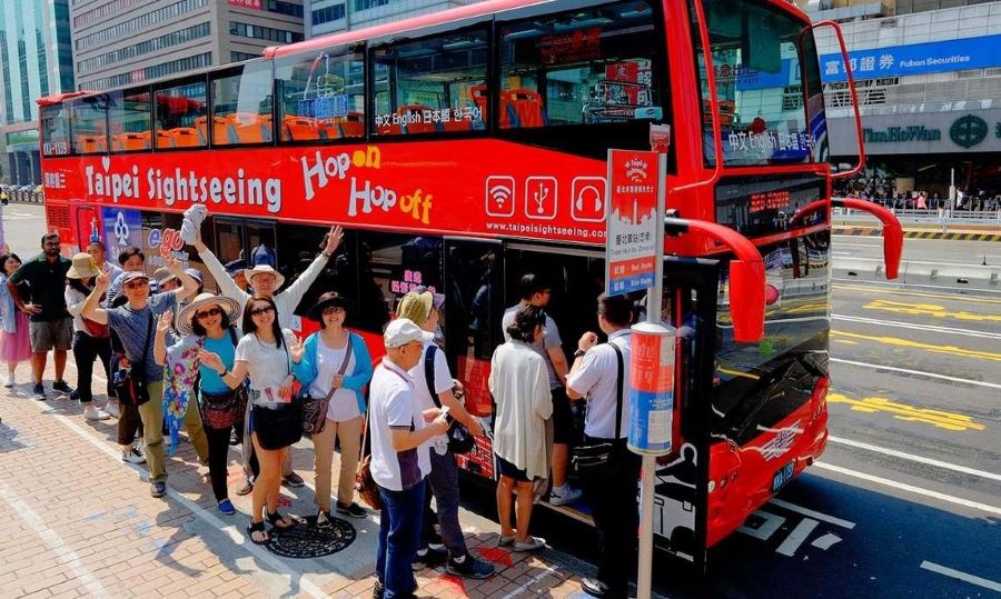 Xe bus là phương tiện được nhiều người lựa chọn khi đi du lịch Đài Loan
