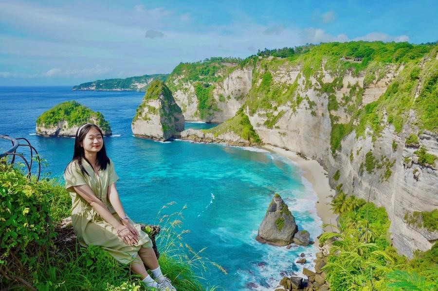 Thời tiết Bali mùa hè thuận lợi cho du khách có thể khám phá các bãi biển và đảo