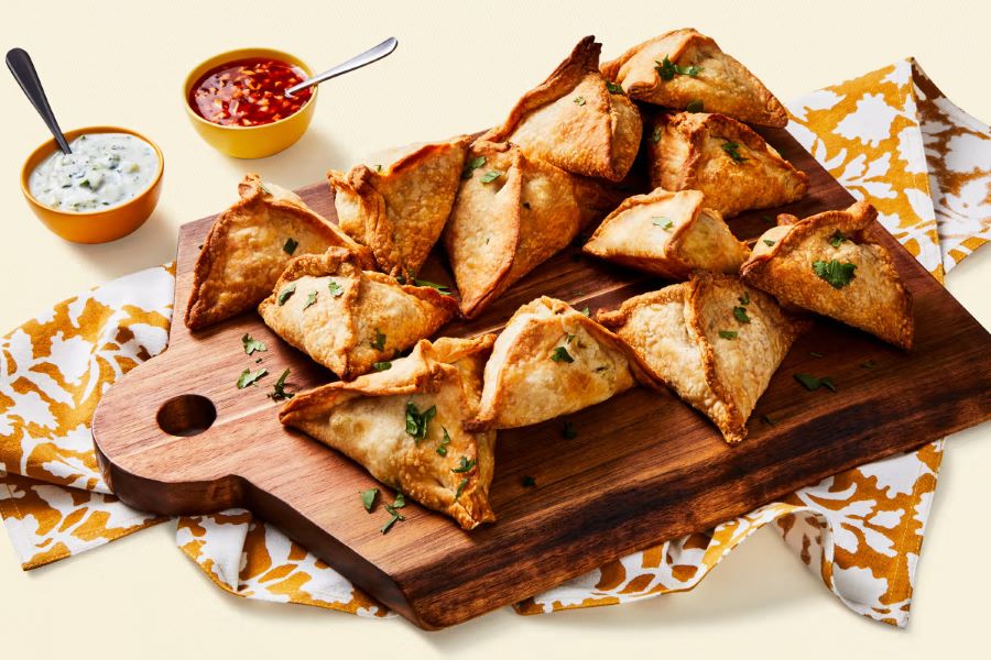 Bánh Samosa Ấn Độ là một loại bánh truyền thống nổi tiếng của người Ấn