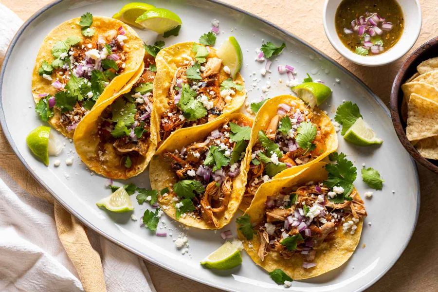 Tacos Mexico sở hữu hương vị thơm ngon khó cưỡng cùng vẻ ngoài bắt mắt hấp dẫn