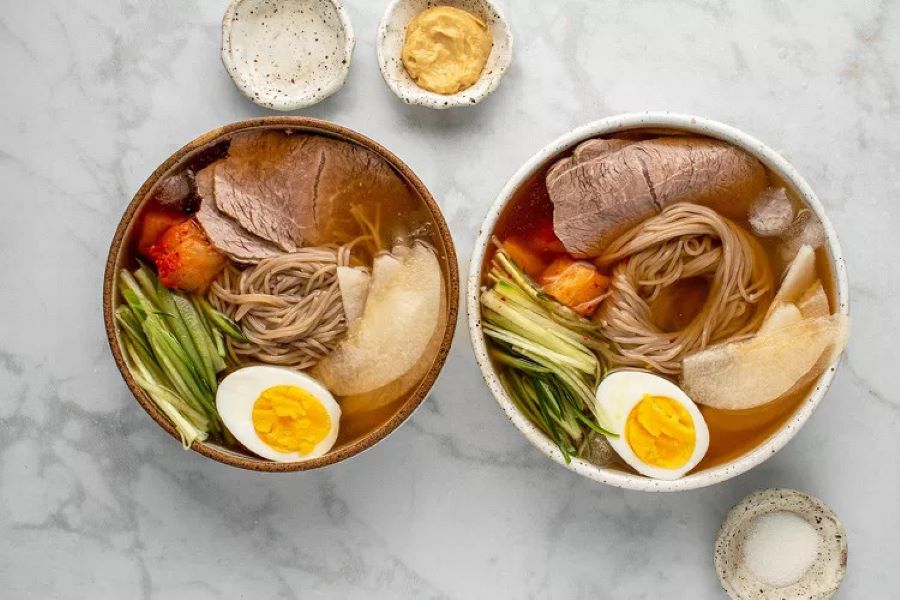 Thành phẩm bát mì lạnh thơm ngon đậm đà chuẩn vị xứ Hàn 