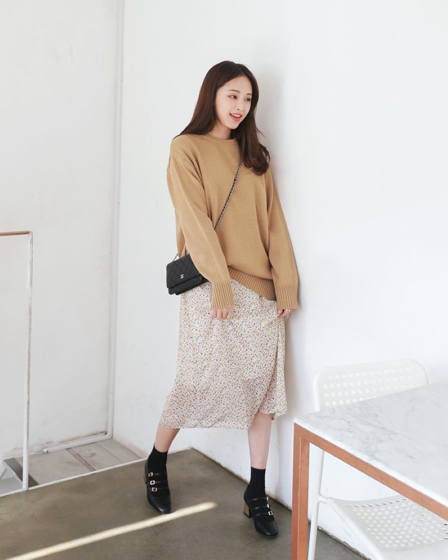 Một chiếc áo len cho những ngày se lạnh tại Hàn