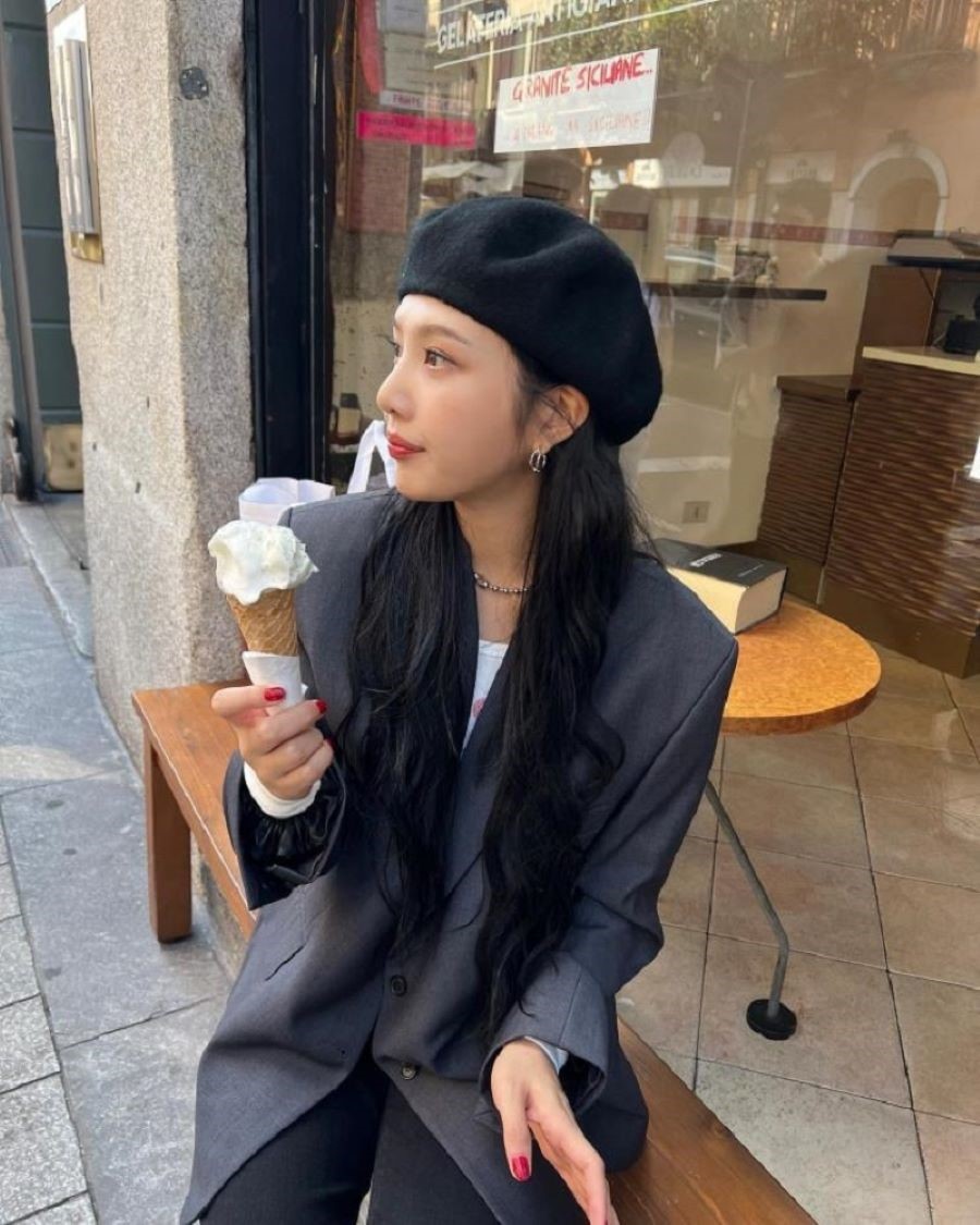 Hóa thành cô nàng Hàn Quốc với chiếc mũ nồi đáng yêu