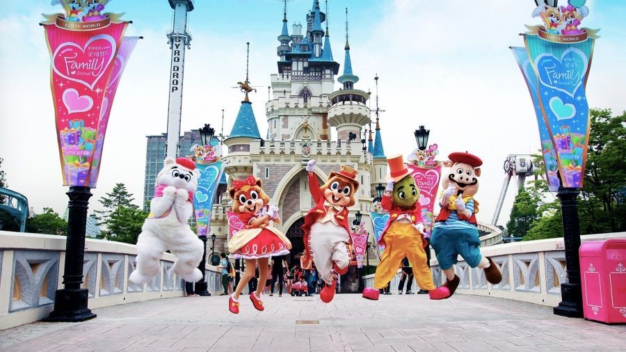 Lotte World được mệnh danh là “Disneyland của Hàn Quốc”