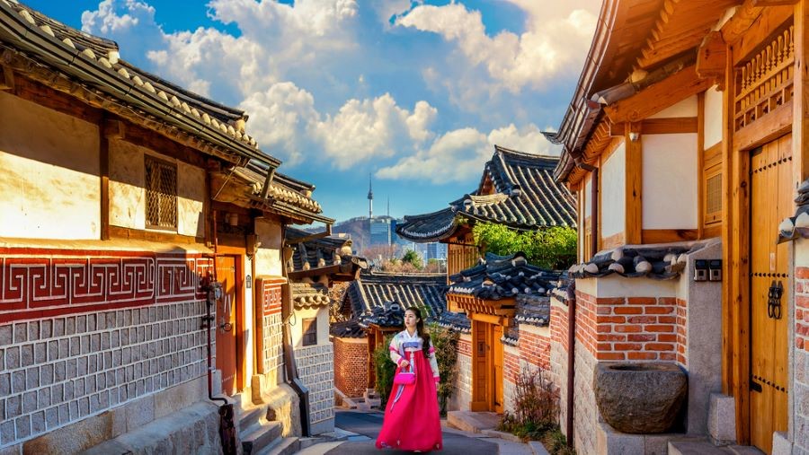 Làng Bukchon Hanok là một ngôi làng mang phong cách cổ điển nổi tiếng tại Seoul