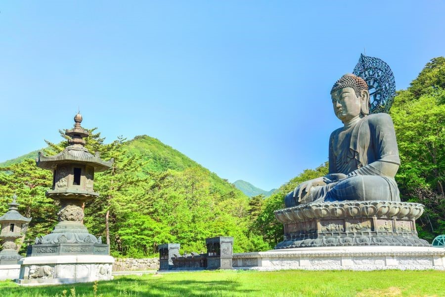 Núi Seoraksan được đánh giá cao khi nơi đây sở hữu vẻ đẹp vừa kỳ vĩ vừa bình yên