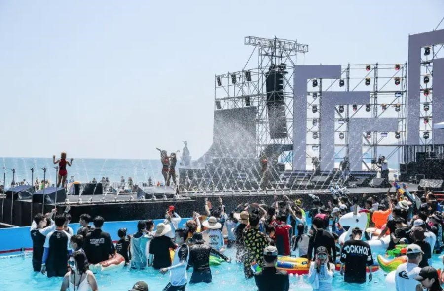 Lễ hội biển Busan diễn ra vào tháng 8 hằng năm