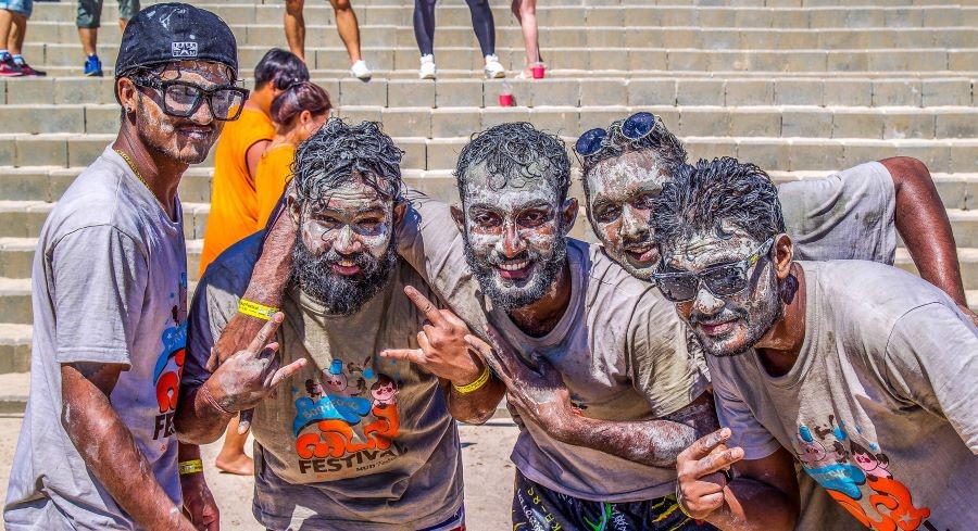 Lễ hội bùn Boryeong là lễ hội mùa hè lớn nhất, được tổ chức thường niên hàng năm