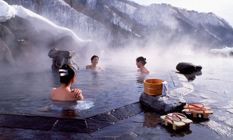 Khung cảnh của Nhật Bản qua từng thời điểm giao mùa