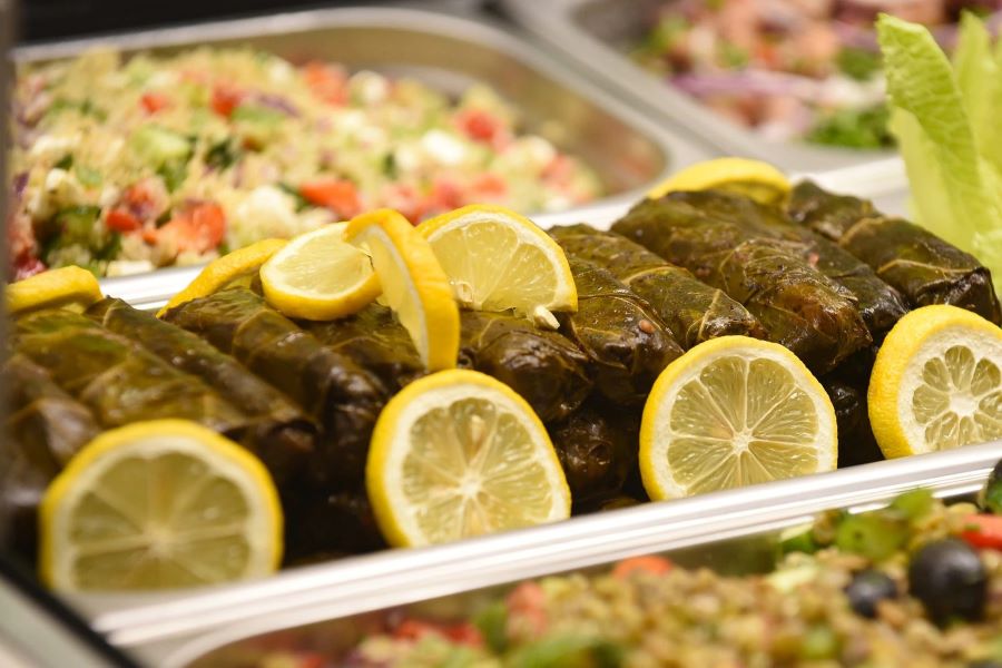 Món ăn có hương vị đan xen, vô cùng hấp dẫn khi được chấm kèm với sốt