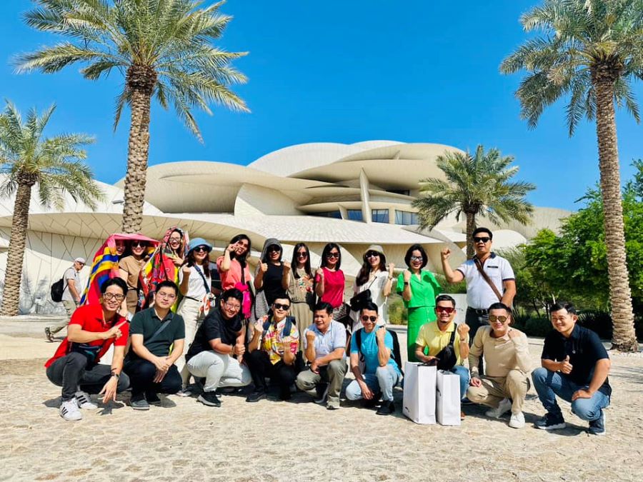 Đoàn khách Việt Nam tham quan khám phá Qatar