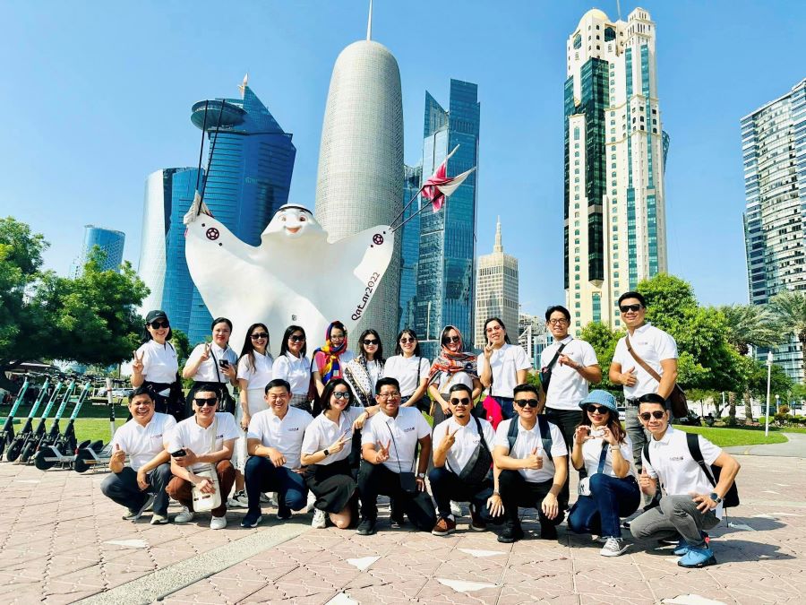 Đoàn Việt Nam tham quan khám phá Qatar