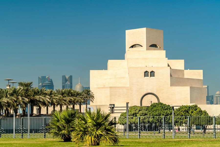 Bảo tàng có màu trắng với kiểu dáng đặc biệt ấn tượng cùng 5 tầng lầu