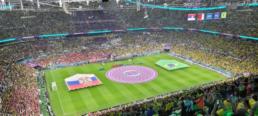 Những trận đấu nảy lửa tại khu vực sân vận động