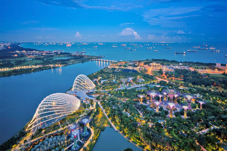 Gardens by the Bay là một tuyệt tác thiên nhiên và kiến trúc nằm giữa lòng thành phố hiện đại Singapore