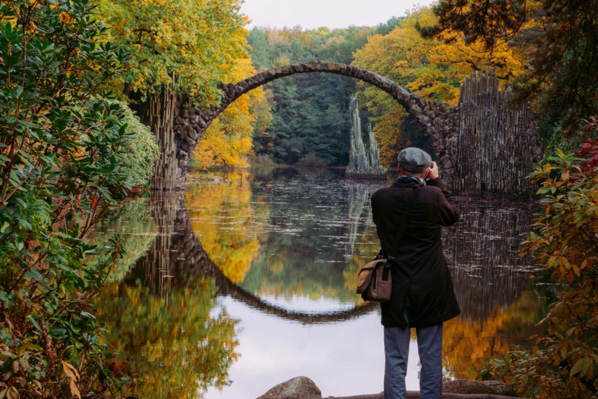 "Cây cầu của quỷ" nằm giữa rừng cây ở Đức