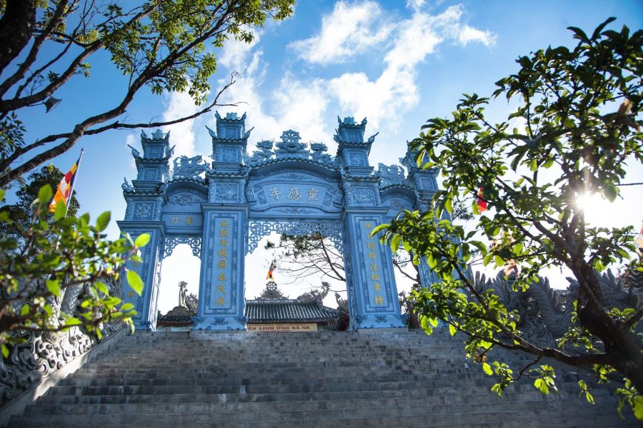 Chùa Linh Ứng là một trong những điểm tham quan siêu hot tại Bà Nà Hills, thu hút sự quan tâm của du khách