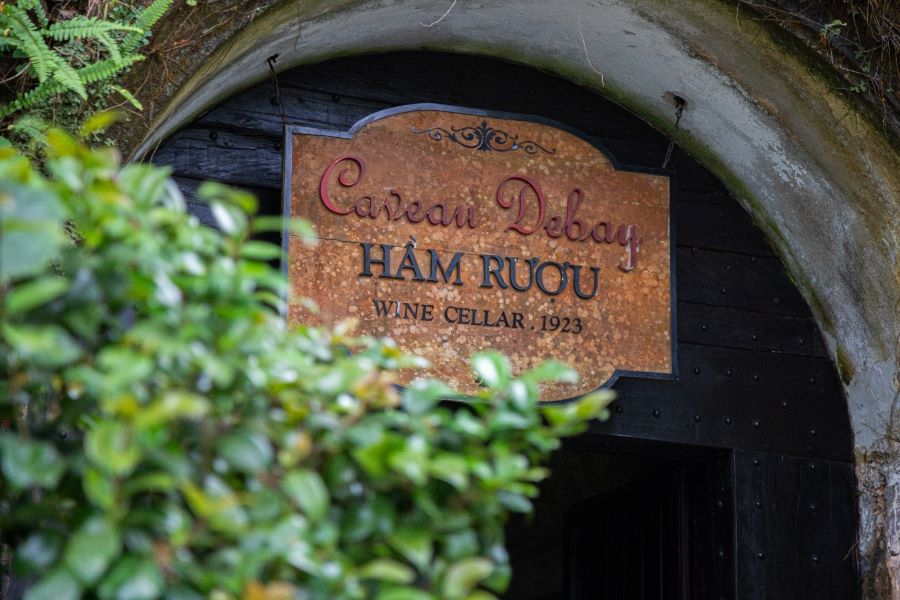 Hầm rượu Debay là một công trình độc đáo được xây dựng từ năm 1923