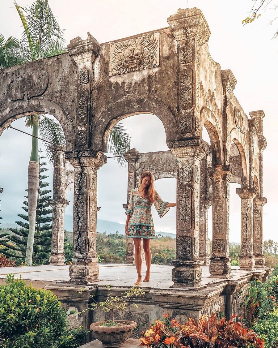 Du lịch Indonesia check-in "sống ảo" tại cung điện Bali cổ kính