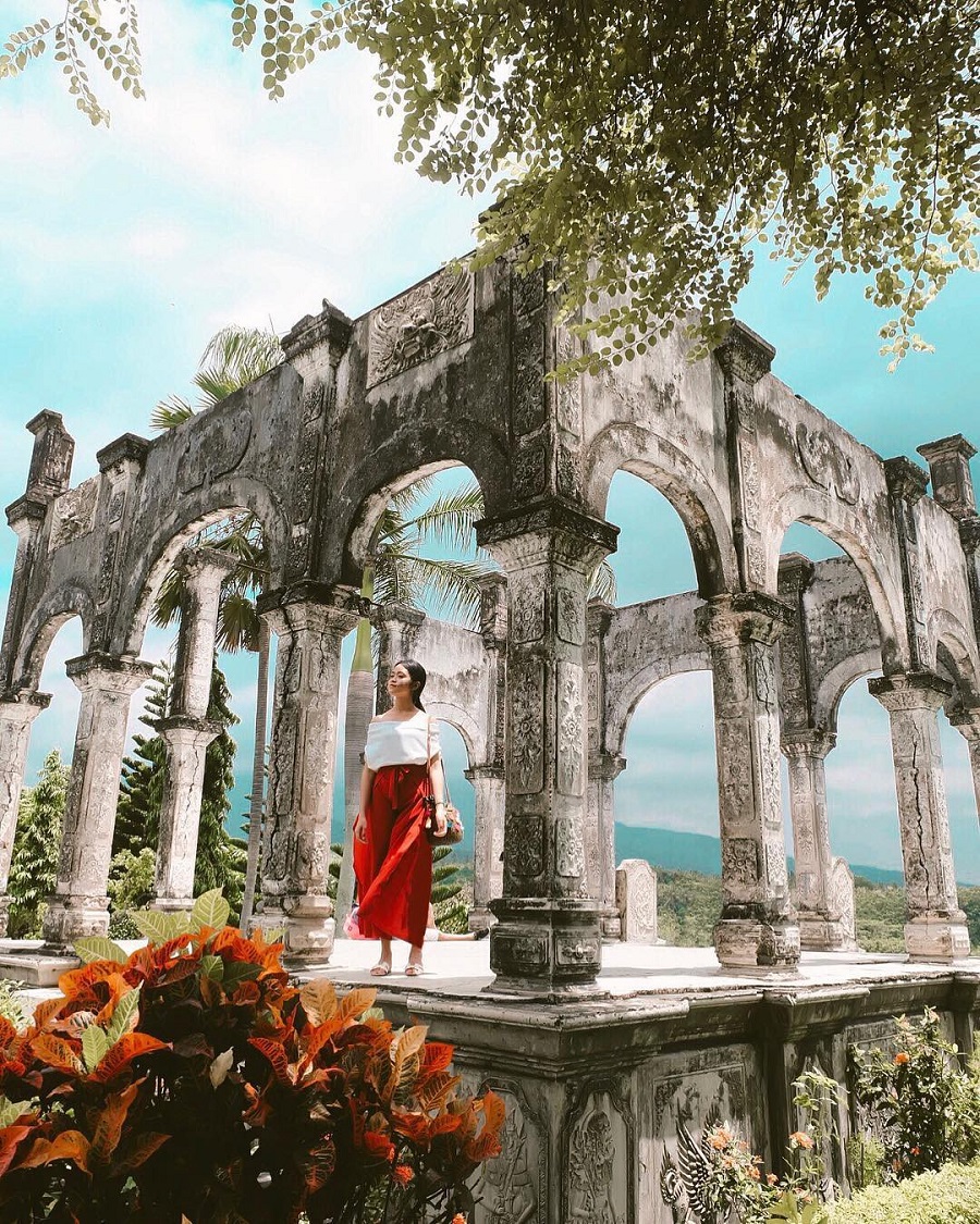 Du lịch Indonesia check-in "sống ảo" tại cung điện Bali cổ kính