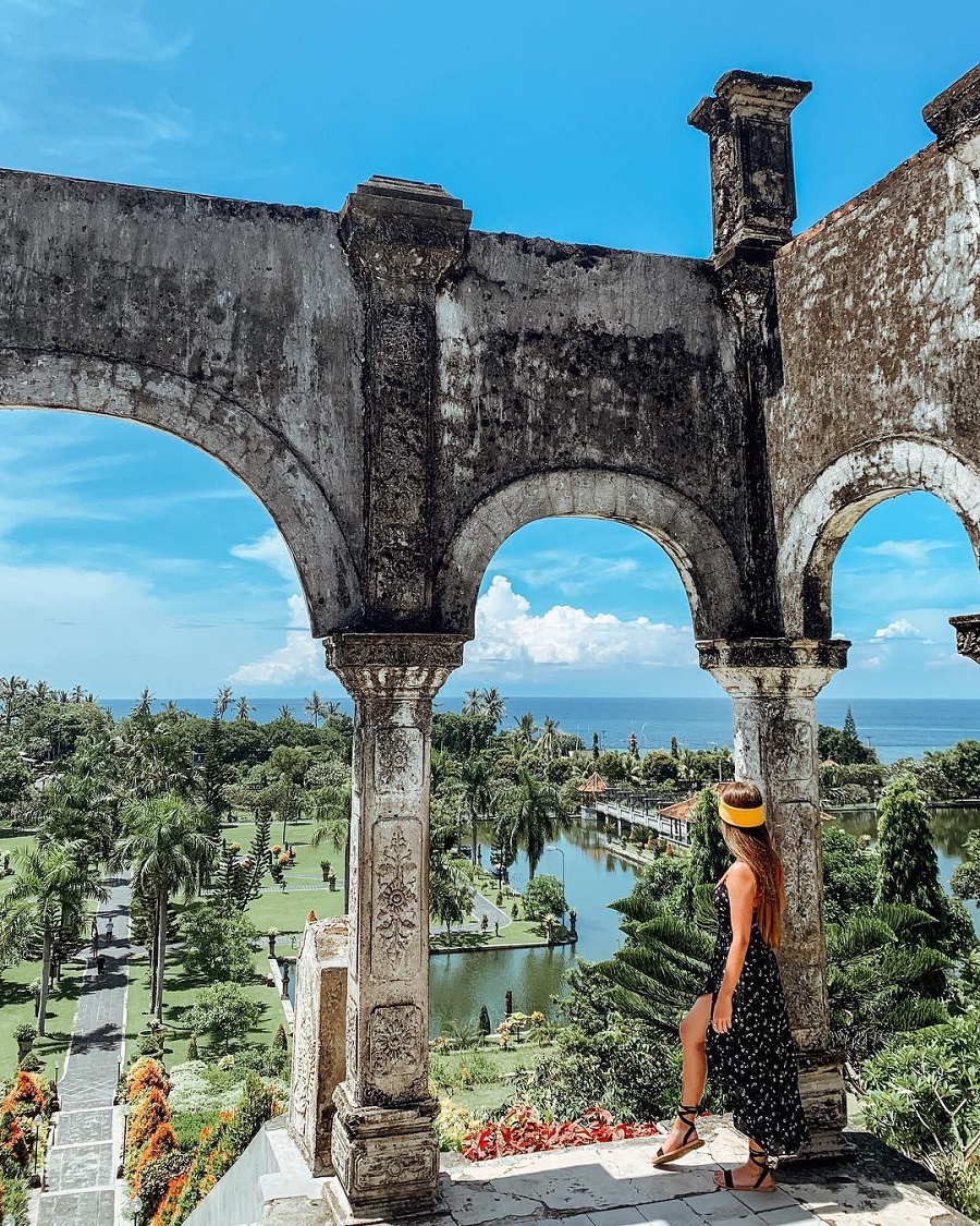 Du lịch Indonesia check-in "sống ảo" tại cung điện Bali cổ kính