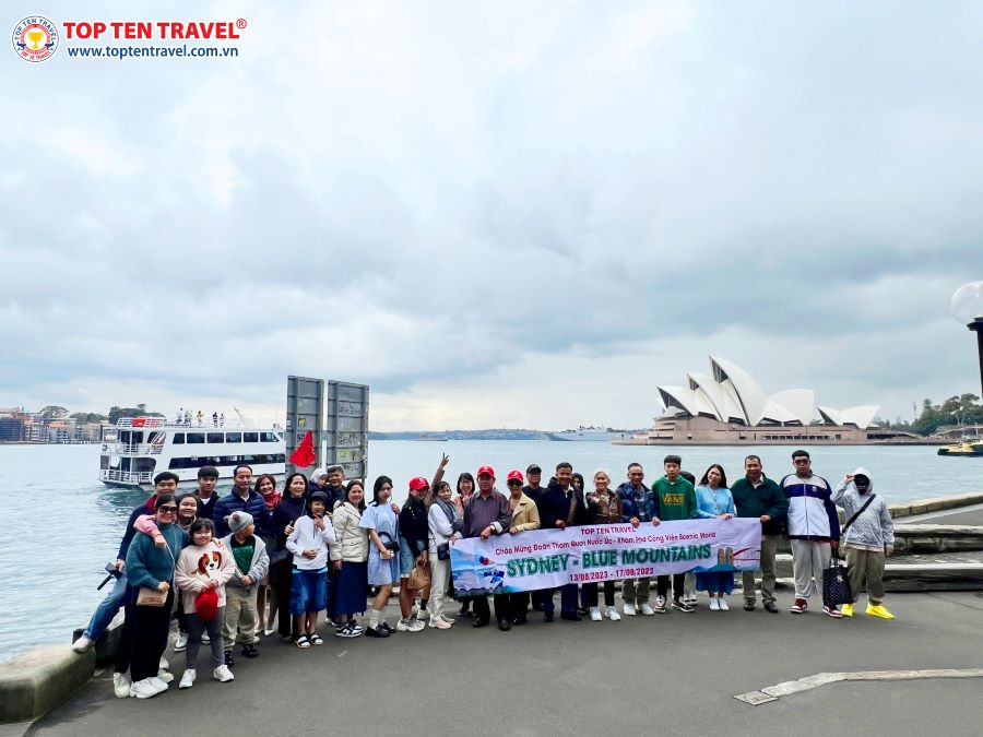 Chuyến du lịch theo tour đến Úc của những vị khách nhà Top Ten Travel