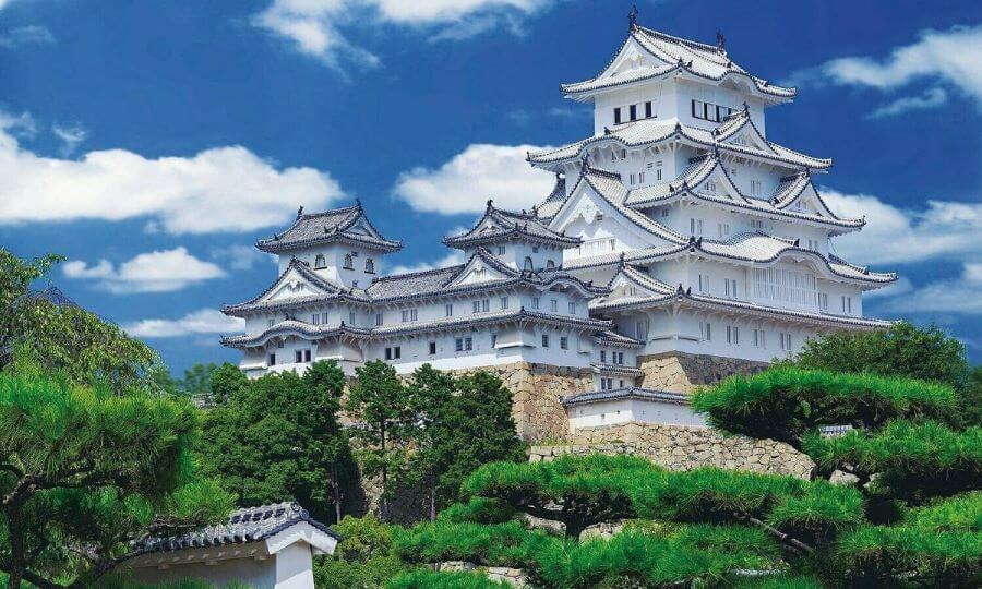 Lâu đài Himeji được công nhận là một trong những di sản văn hóa quan trọng nhất của Nhật Bản