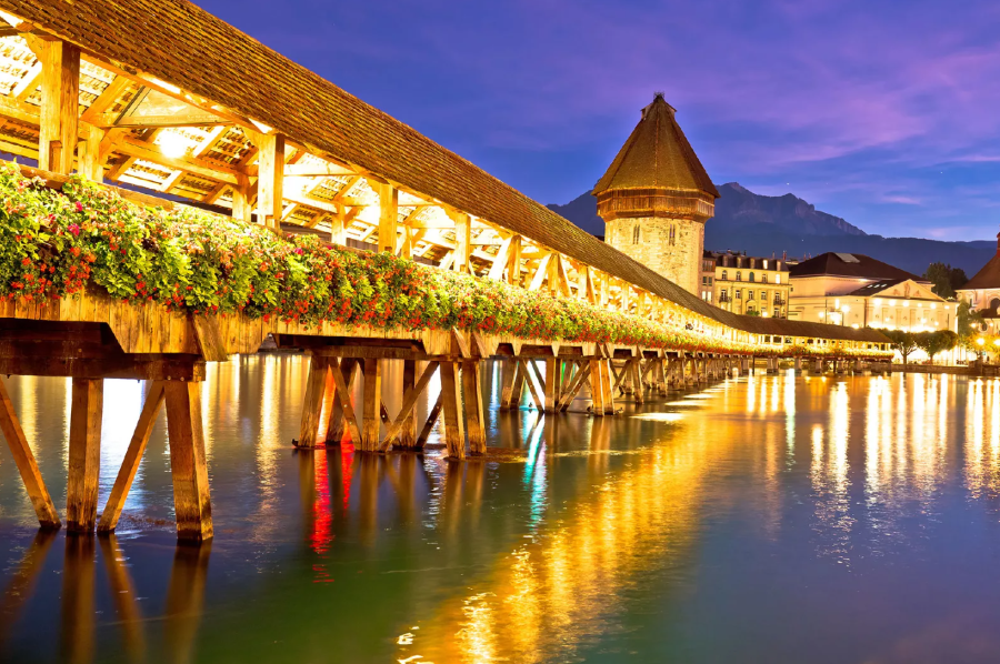 Du lịch Thụy Sĩ mùa thu, du khách tuyệt đối không được bỏ qua thành phố Lucerne xinh đẹp