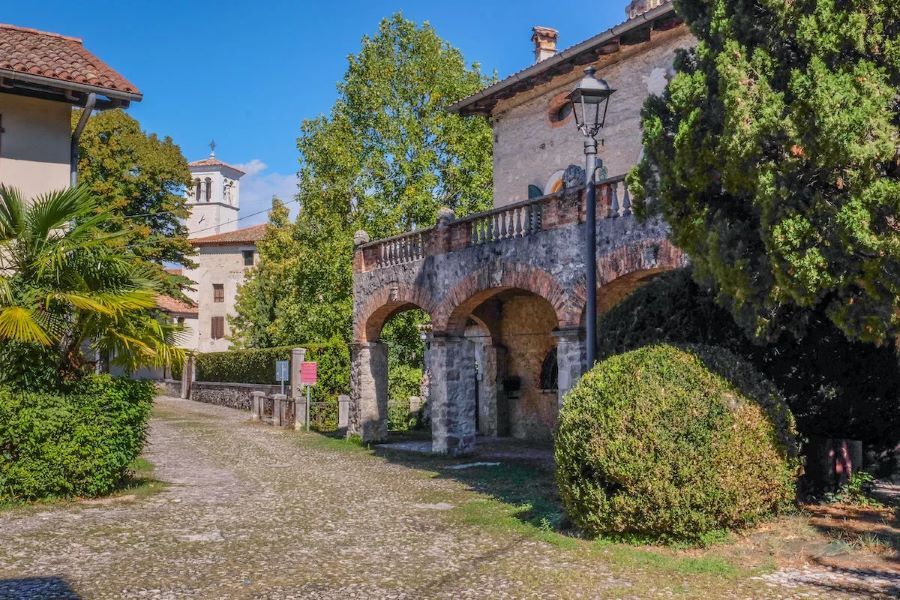 Lâu đài Windsor là một điểm đến du lịch thu hút du khách từ khắp nơi trên thế giới