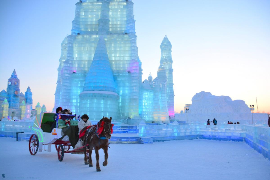 Thế giới băng tuyết Cáp Nhĩ Tân đã trở thành một kiệt tác nghệ thuật băng tuyết độc đáo và quy mô bậc nhất tại Trung Quốc