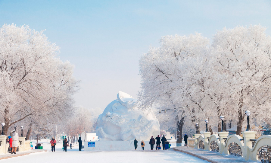 Đảo Mặt Trời không chỉ là một địa điểm du lịch nổi tiếng mà còn là một kiệt tác nghệ thuật thiên nhiên