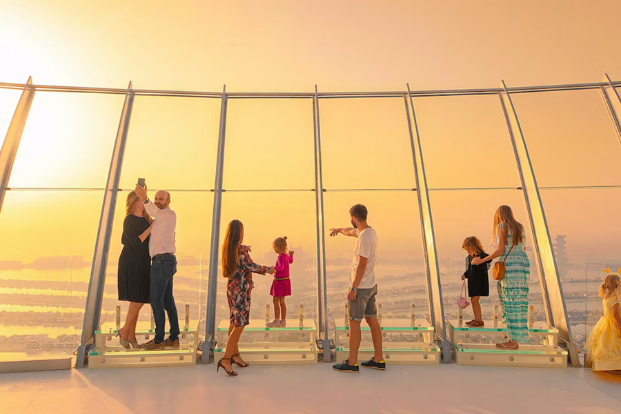 Đài quan sát - một trong những lựa chọn hàng đầu khi đặt chân đến tháp Burj Khalifa