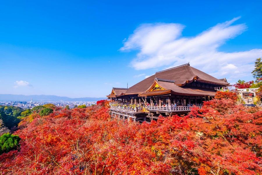 Chùa Kiyomizu-dera là một kiệt tác kiến trúc mang đậm dấu ấn lịch sử và văn hóa của đất nước Nhật Bản