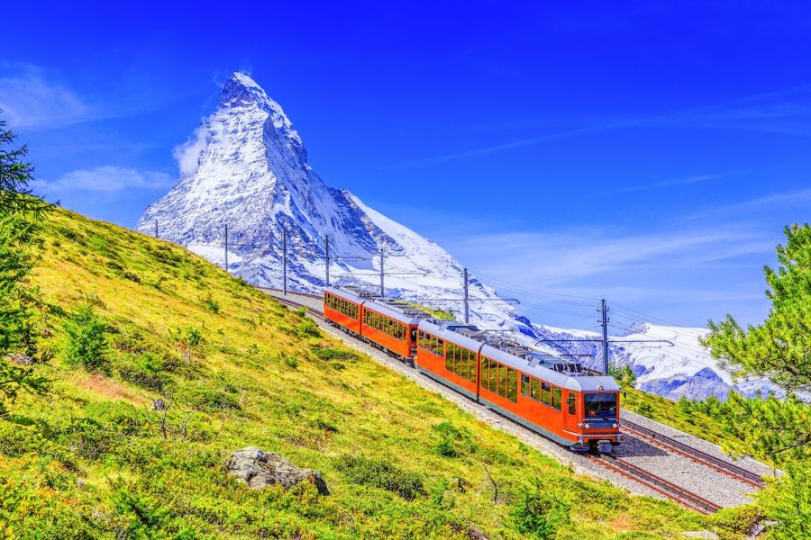 Ngọn núi Matterhorn là một trong những ngọn núi tuyết nổi tiếng nhất thế giới