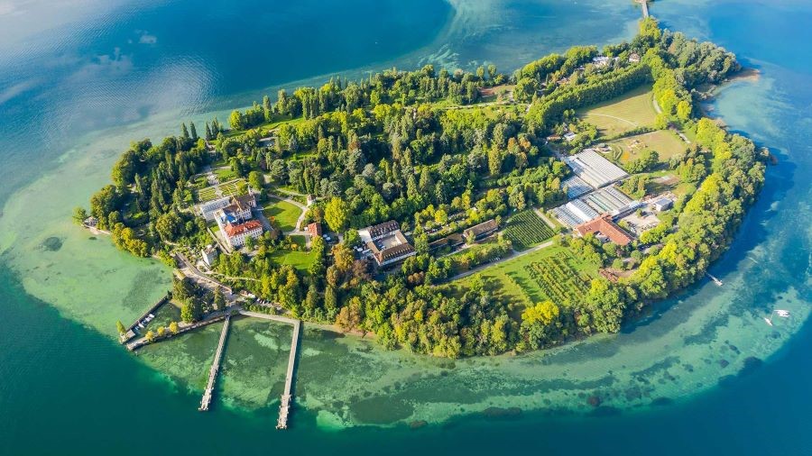 Đảo Mainau là một hòn đảo nhỏ nằm ngay giữa hồ Bodensee xinh đẹp