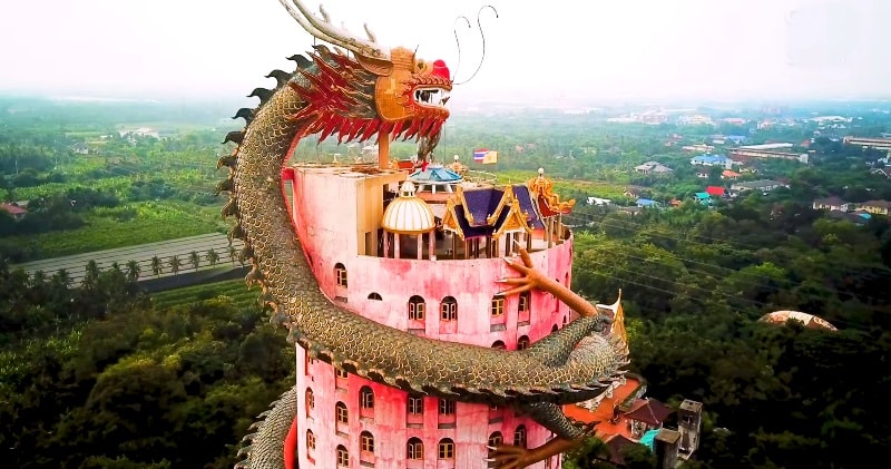 Chùa Wat Samphran với kiến trúc độc đáo ở Thái Lan